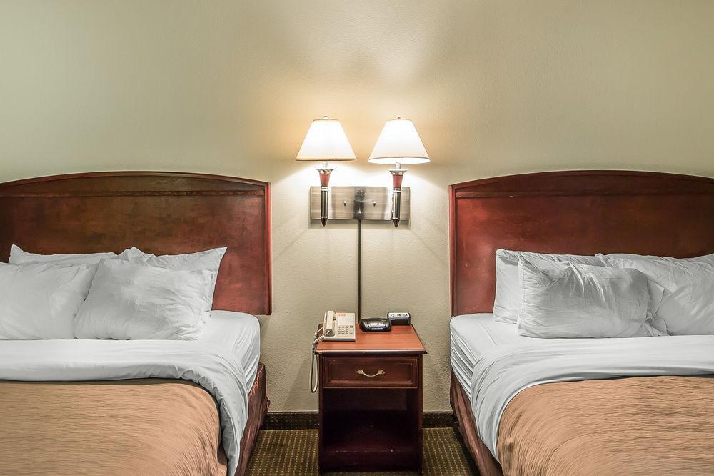 Best Western Nsu Inn Tahlequah Exterior photo